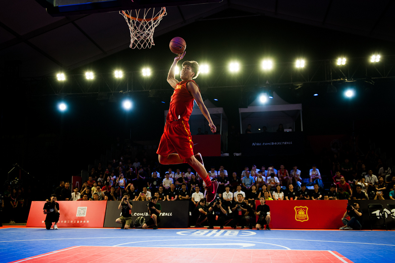 在用实际行 在用实际行