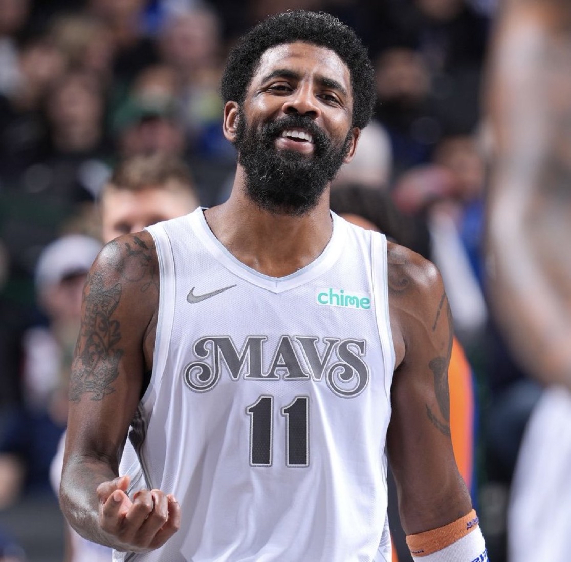 而广受赞誉 而广受赞誉