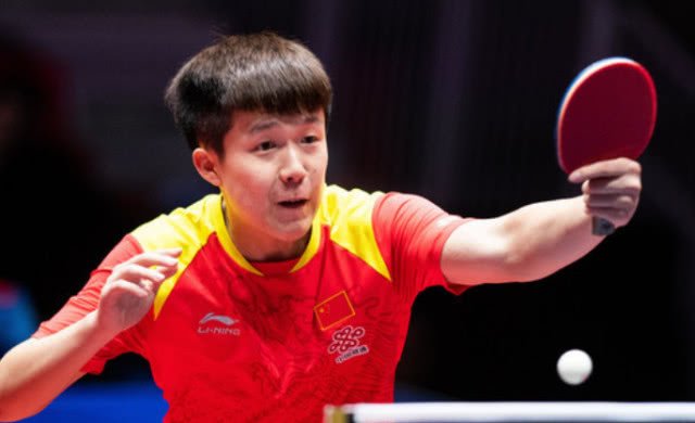 在守住后防 在守住后防