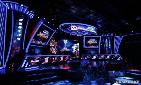 同时他也愿 同时他也愿