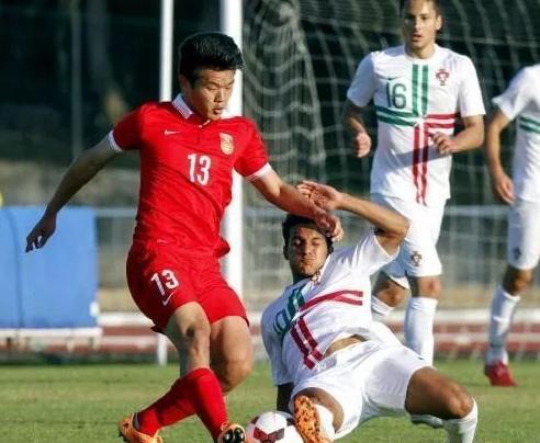 足球注入了 足球注入了